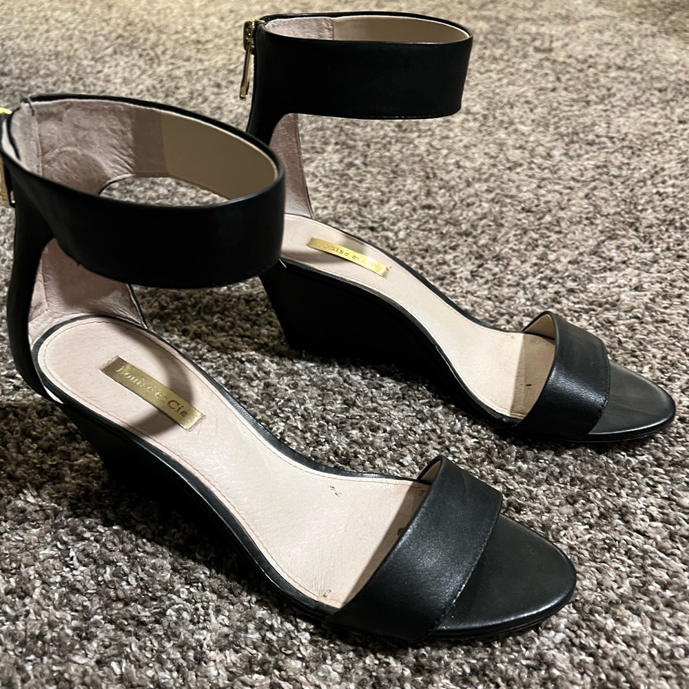 Louise et Cie Black Wedge size 8